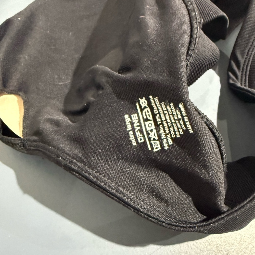 Black Defyne Halter Sports Bra  BRAND NWT!! - Picture 5 of 6